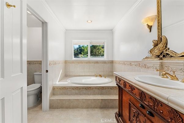 Bathroom, Interior, Recessed Lighting, Tile Countertops