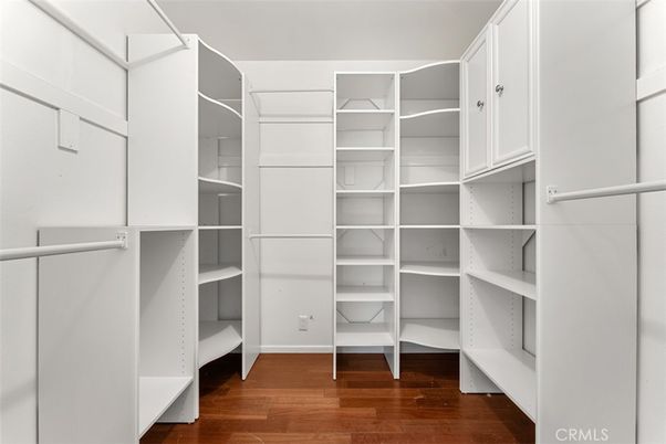 Interior, Walk-in Closets, Wood Texture Flooring