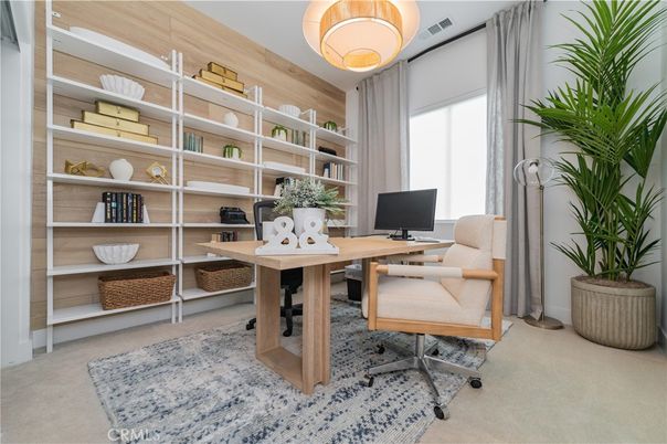 Home Office, Interior