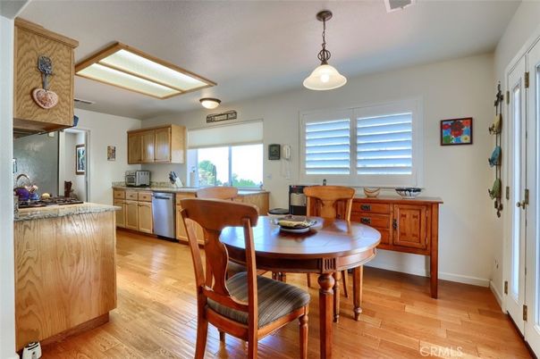 Dining room, Interior, Kitchen, Pendant Lights, Wood Texture Flooring
