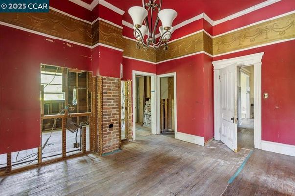 Chandelier, Empty room, Interior, Wood Texture Flooring