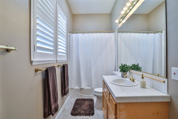 Bathroom, Interior, Tile Countertops