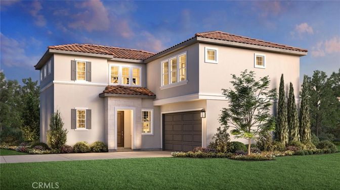 Attached, Exterior, Facade, Mediterranean