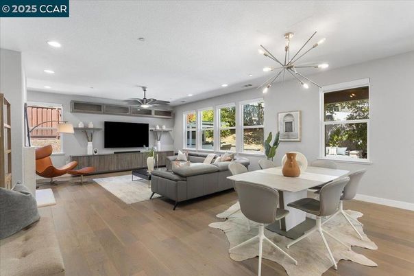 Dining room, Interior, Living room, Pendant Lights, Recessed Lighting, Wood Texture Flooring