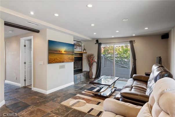 Fireplace, Interior, Living room, Recessed Lighting