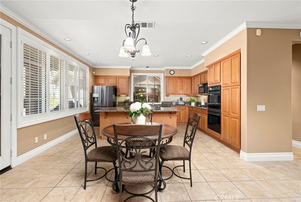 Chandelier, Dining room, Interior, Kitchen, Recessed Lighting, Stainless Steel Appliances