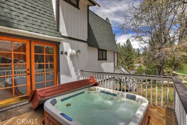 Exterior, Hot Tub