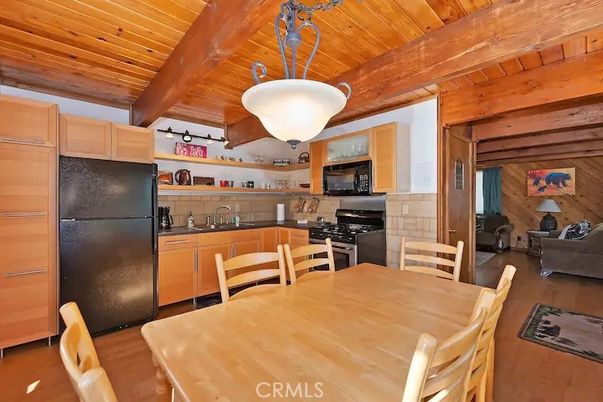 Dining room, Interior, Kitchen, Living room, Pendant Lights, Wooden Beams, Wooden Ceilings, Wood Texture Flooring