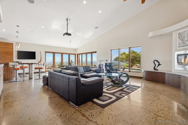 Interior, Living room, Pendant Lights, Recessed Lighting
