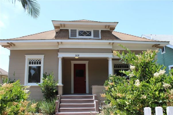 Exterior, Facade, American Foursquare