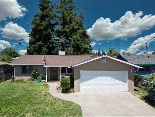 Attached, Exterior, Facade, Ranch