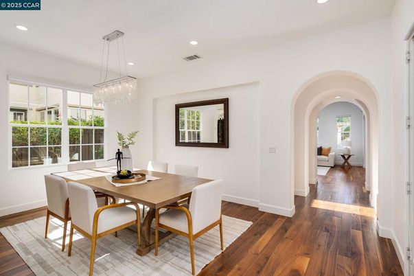 Chandelier, Dining room, Interior, Recessed Lighting, Wood Texture Flooring