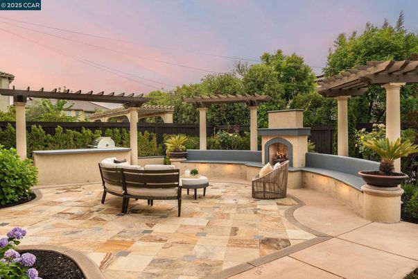 Exterior, Fireplace