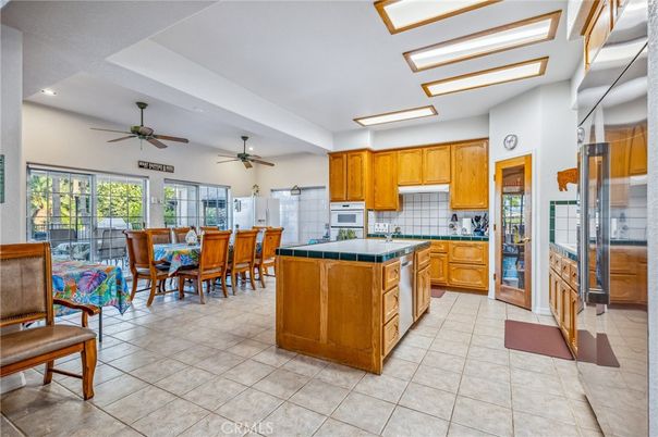 Dining room, Interior, Kitchen, Recessed Lighting, Tile Countertops