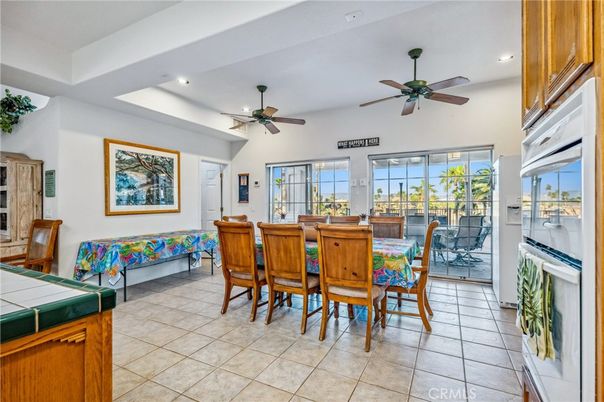 Dining room, Interior, Recessed Lighting