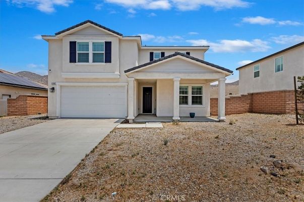 Attached, Exterior, Facade, Solar Panels, American Craftsman