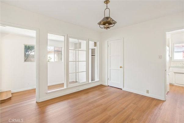 Empty room, Interior, Pendant Lights, Wood Texture Flooring