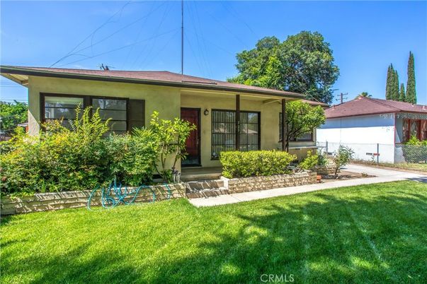 Backyard, Detached Garage, Exterior