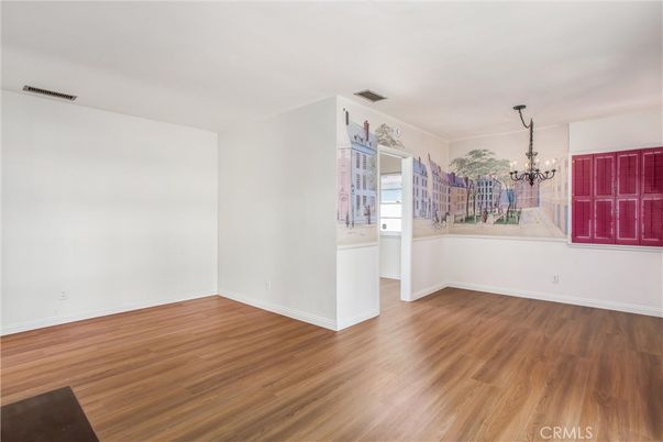 Chandelier, Empty room, Interior, Wood Texture Flooring