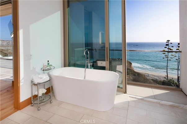 Bathroom, Free Standing Baths, Interior, Water