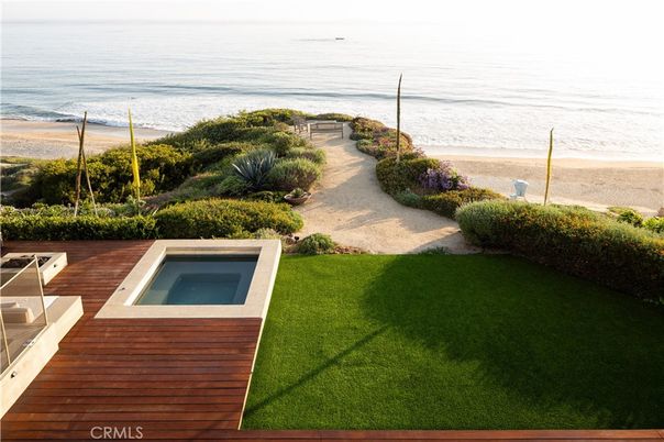 Exterior, Pool, Water