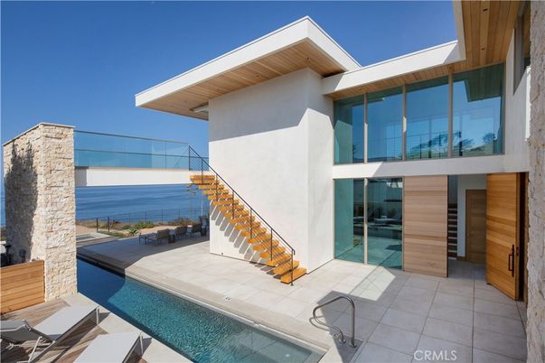 Exterior, Pool, Water