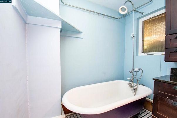 Bathroom, Free Standing Baths, Interior