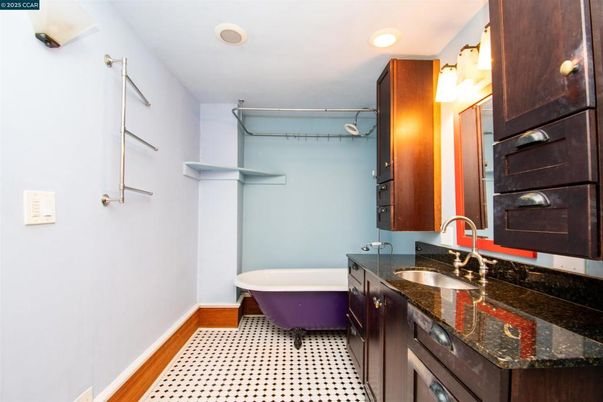 Bathroom, Dual Sink Vanities, Free Standing Baths, Interior, Recessed Lighting
