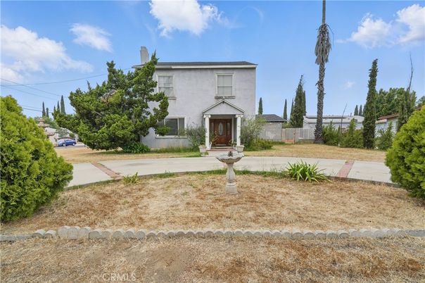 Backyard, Exterior, Facade, French Provincial