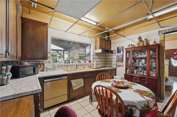Dining room, Interior, Kitchen, Stainless Steel Appliances