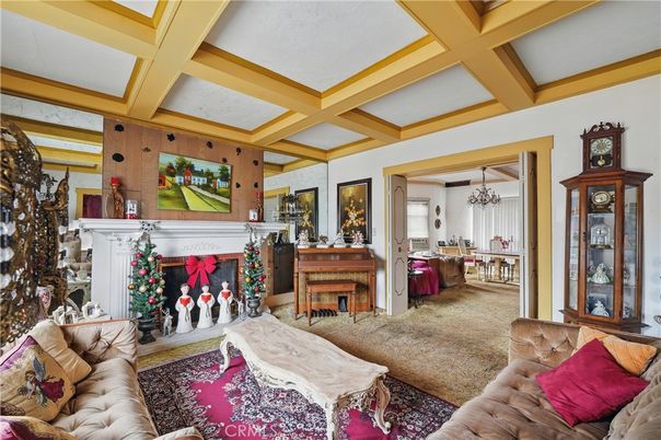 Chandelier, Fireplace, Interior, Living room, Piano