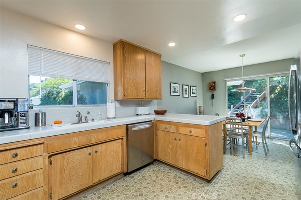 Dining room, Interior, Kitchen, Recessed Lighting