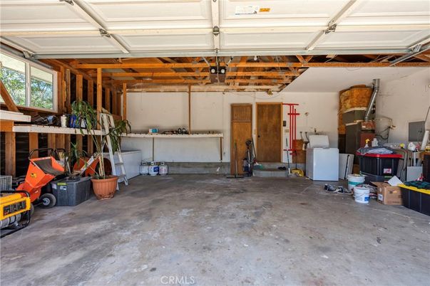 Garage, Interior, Wooden Beams