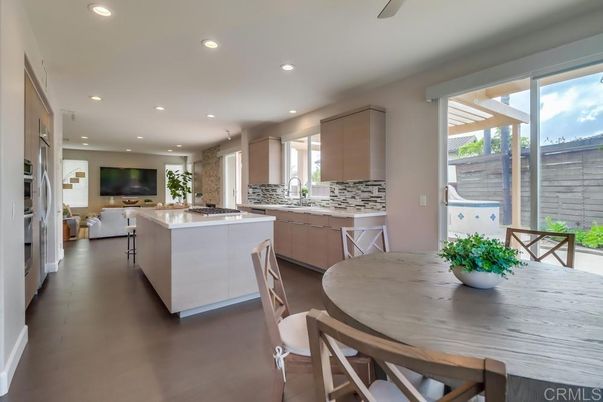 Dining room, Interior, Kitchen, Living room, Recessed Lighting