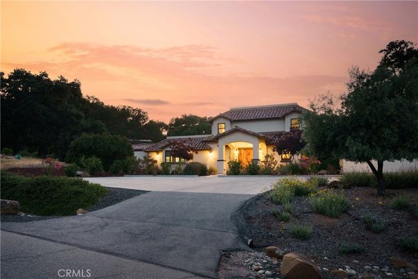 Backyard, Exterior, Facade, Mediterranean
