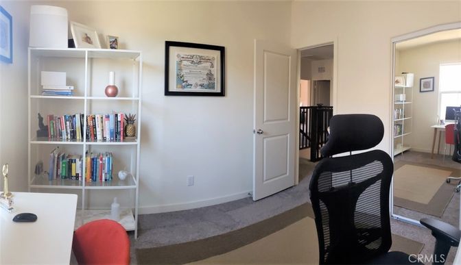 Home Office, Interior