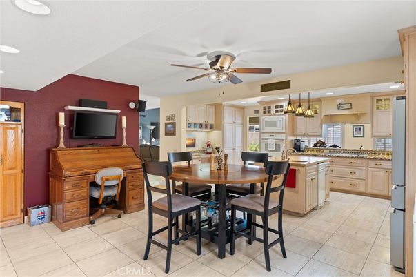 Chandelier, Dining room, Interior, Kitchen, Pendant Lights, Recessed Lighting
