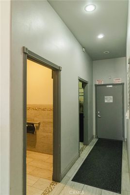 Bathroom, Interior, Recessed Lighting, Wood Texture Flooring