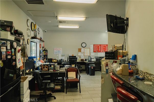 Home Office, Interior