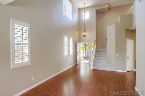 Interior, Pendant Lights, Recessed Lighting, Wood Texture Flooring