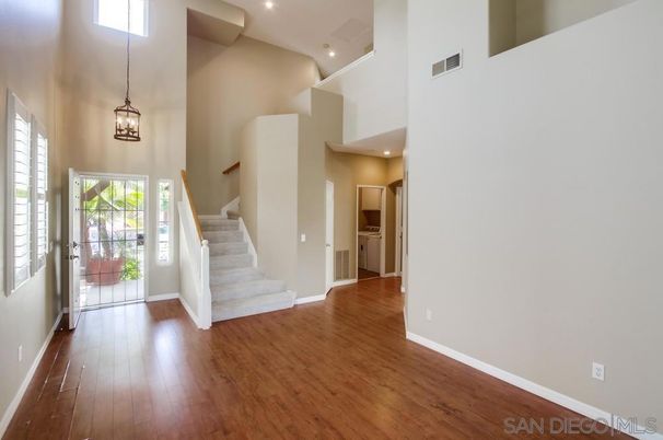 Interior, Pendant Lights, Recessed Lighting, Wood Texture Flooring