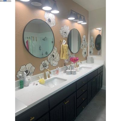 Bathroom, Dual Sink Vanities, Interior