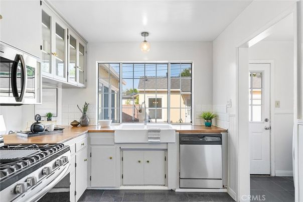 Interior, Kitchen, Stainless Steel Appliances