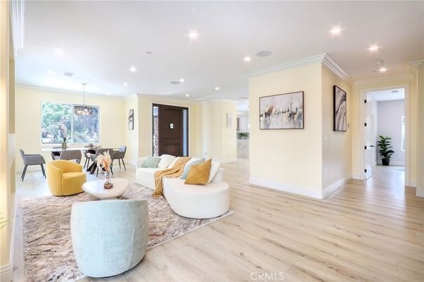 Dining room, Interior, Living room, Pendant Lights, Recessed Lighting, Wood Texture Flooring