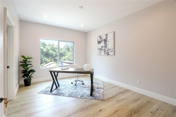 Home Office, Interior, Recessed Lighting, Wood Texture Flooring