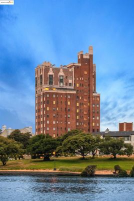 Exterior, Facade, Highrise