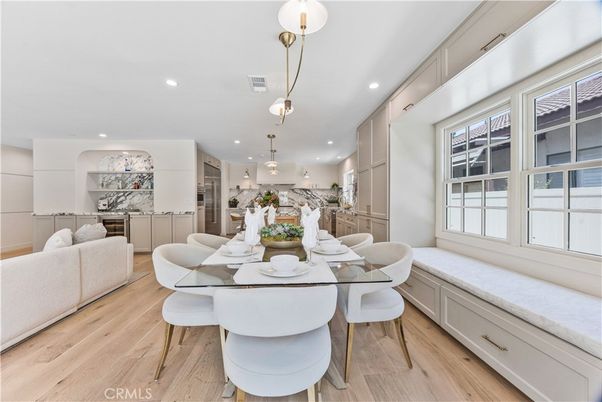 Dining room, Interior, Kitchen, Pendant Lights, Recessed Lighting, Wood Texture Flooring