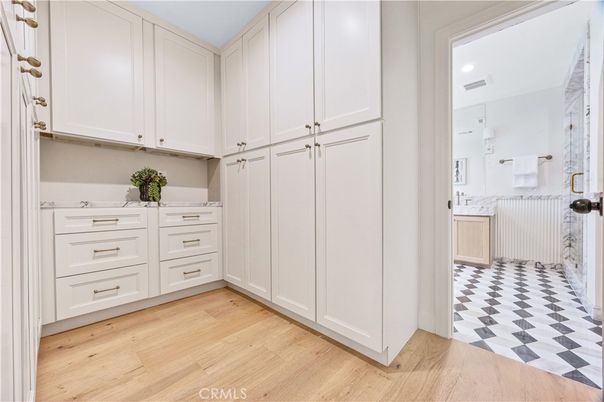 Bathroom, Interior, Recessed Lighting, Wood Texture Flooring