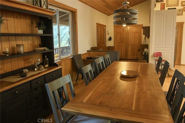 Dining room, Interior