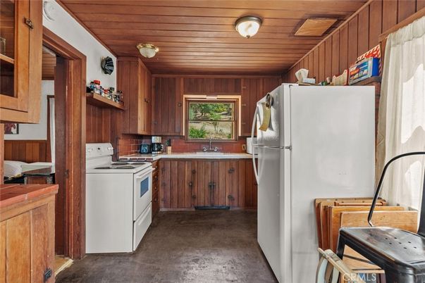 Interior, Kitchen, Wooden Ceilings, Wooden Walls